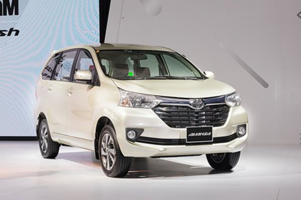 So sánh Toyota Rush và Avanza